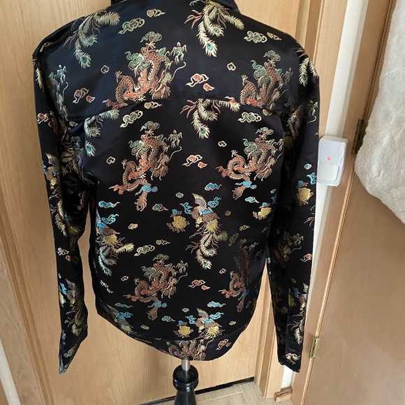 NWT URBAN OUTFITTERS black chinoiserie Unisex zip front jacket, sz men’s small. - Picture 5 of 8